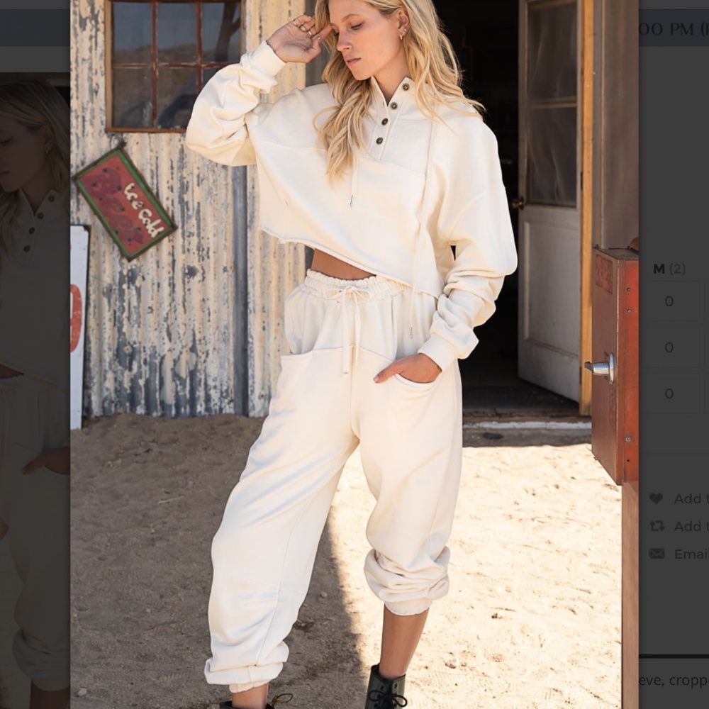 POL top POL sweatshirt Cream cropped hoodie relaxed fit NEW nwot womens small